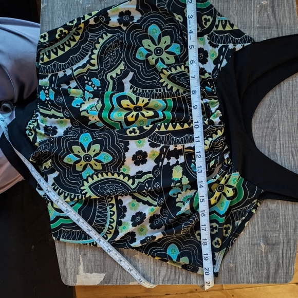 Floral Patterned Sleeveless Top Y2K Plus - Picture 6 of 6